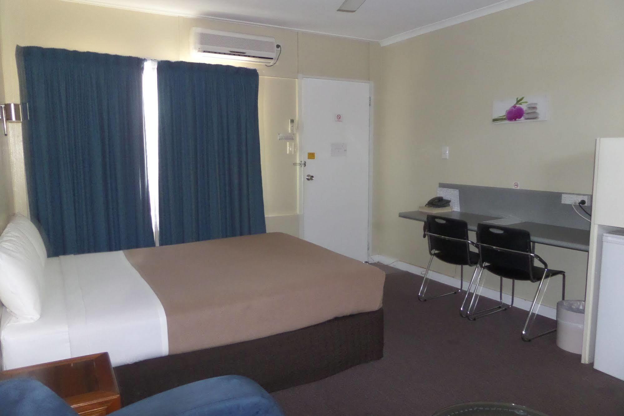إينيسفيل Moondarra Motel المظهر الخارجي الصورة