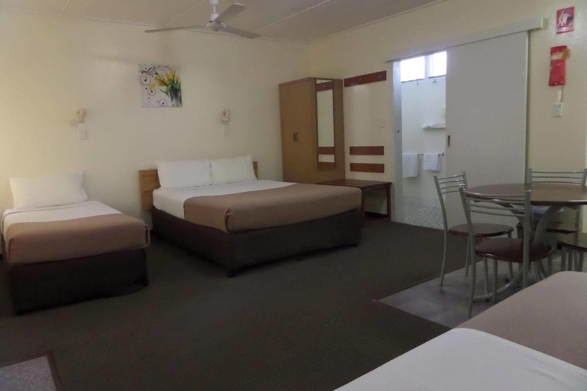 إينيسفيل Moondarra Motel المظهر الخارجي الصورة