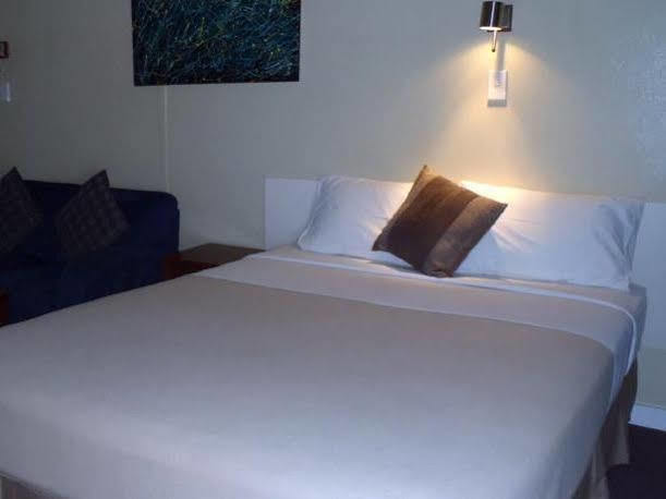 إينيسفيل Moondarra Motel المظهر الخارجي الصورة